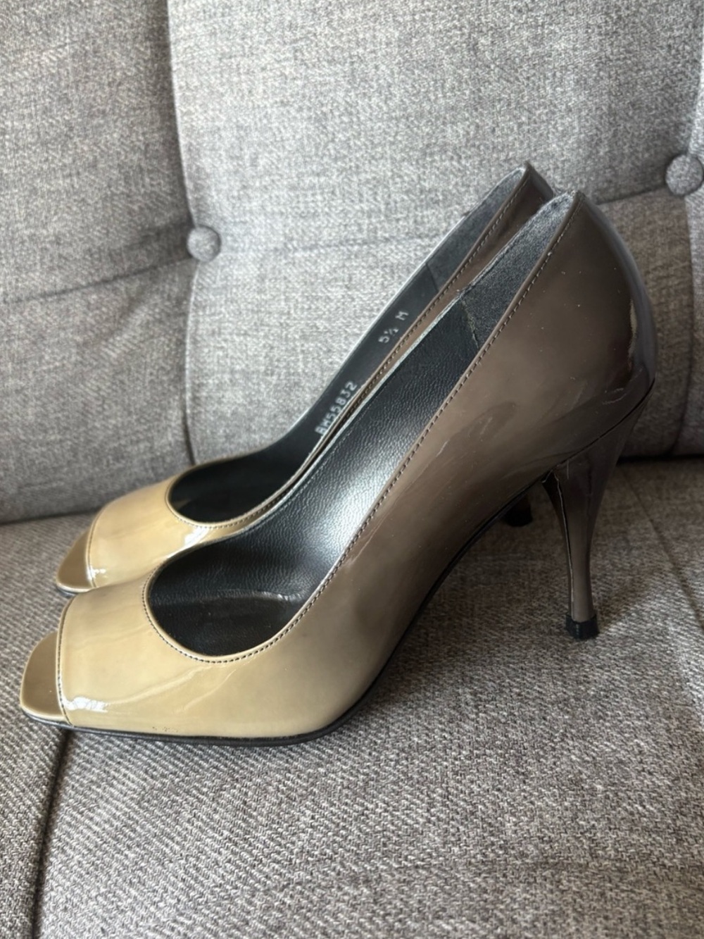 NWOB Vintage Stuart Weitzman x Neiman Marcus Gray Ombre Peep Toe Heels 5.5 Y2K